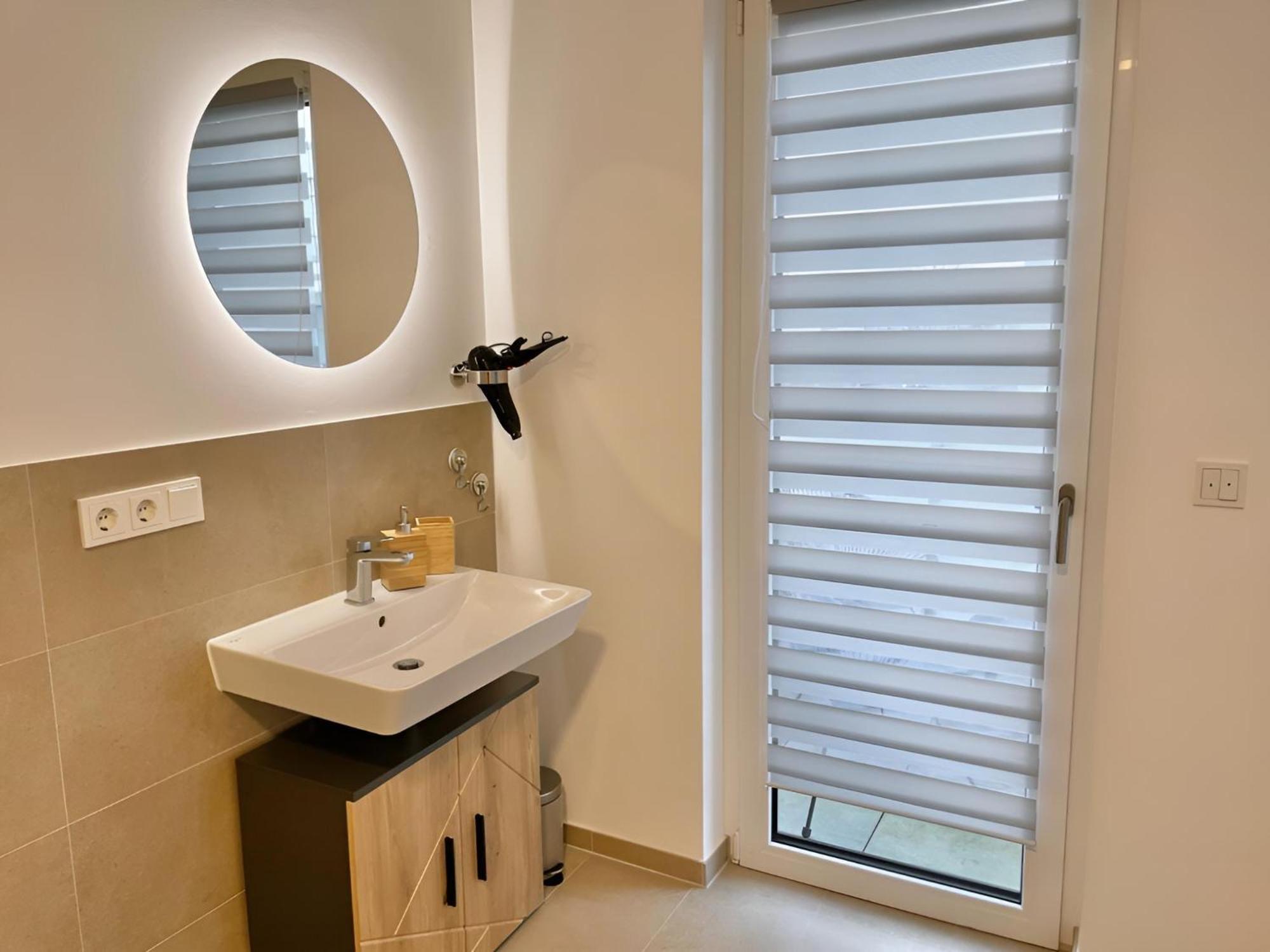 Exklusive 3-Zimmer Luxus-Maisonette In Hochheim - Naehe Frankfurt Flughafen, Wiesbaden Und Mainz Hochheim am Main Exteriér fotografie